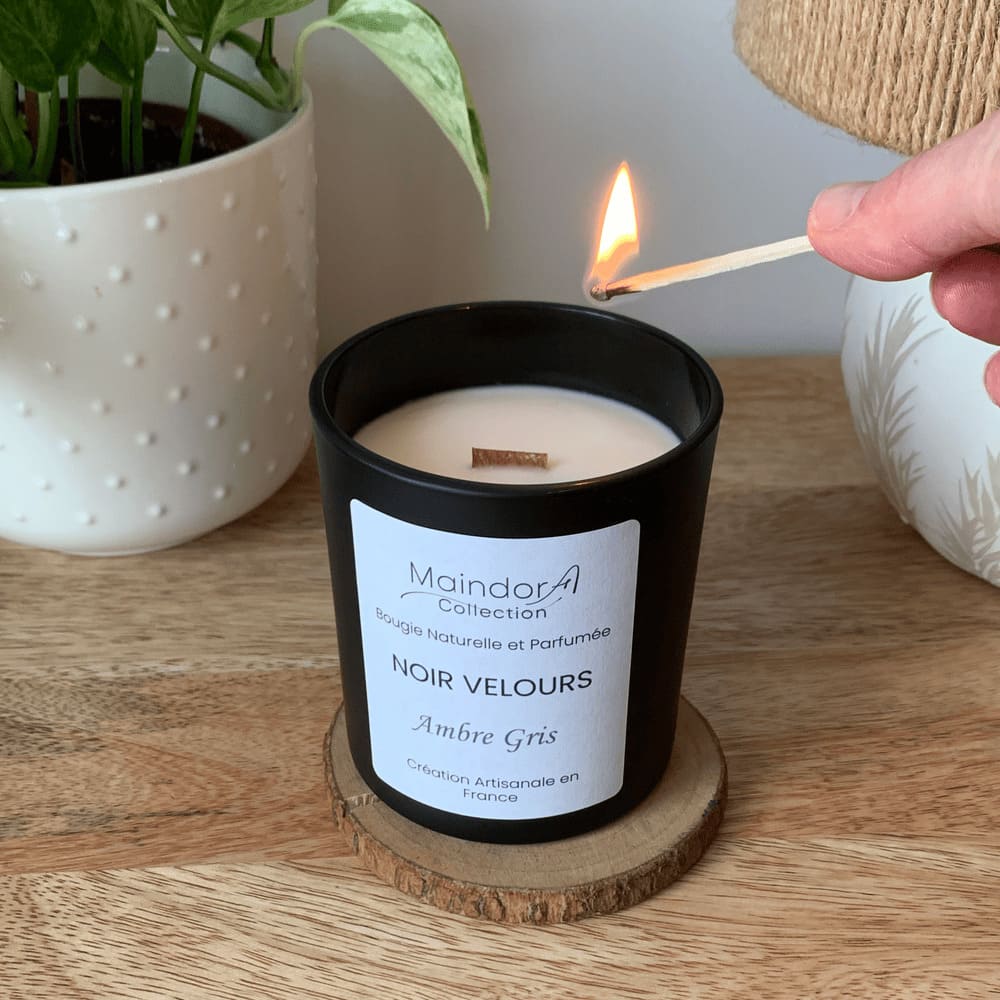 MaindorA-Découvrir ici les créations parfumées artisanales réalisées dans l'Atelier MaindorA. Aussi bien des bougies parfumées, des bougies décoratives, des fondants de cire parfumée aux parfums venus de Grasse et aussi des brumes parfumées et des parfums d'ambiance.
