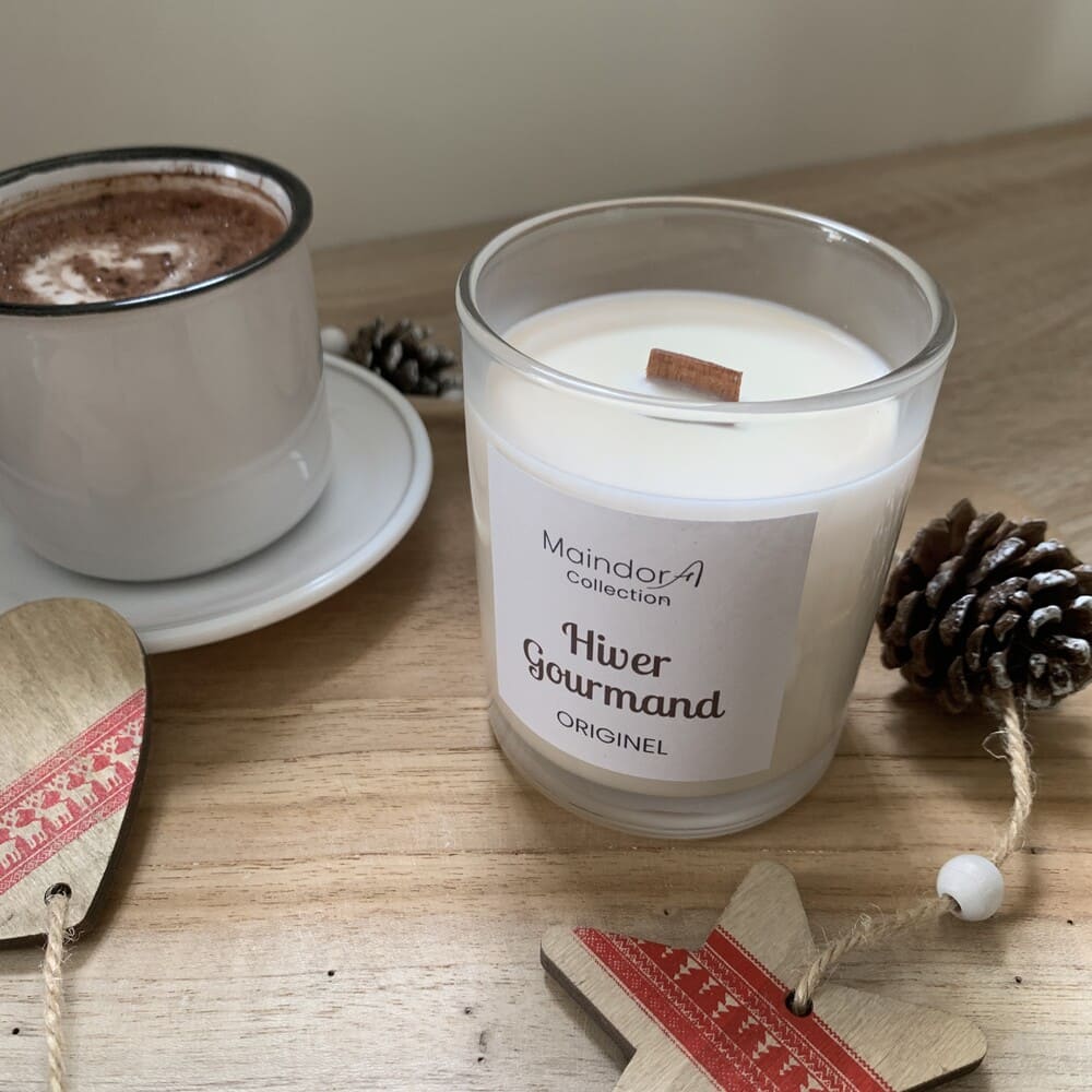 MaindorA- Collection ORIGINEL, bougie parfumée fait main senteur Hiver Gourmand ; ambiance chocolat chaud en automne-hiver, à l'approche de Noël.